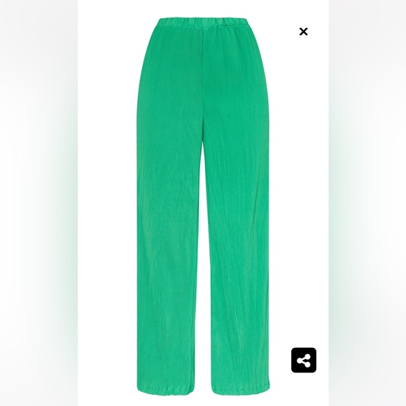 Pretty Little Thing Wide Leg Plisse Pants - Picture 3 of 3
